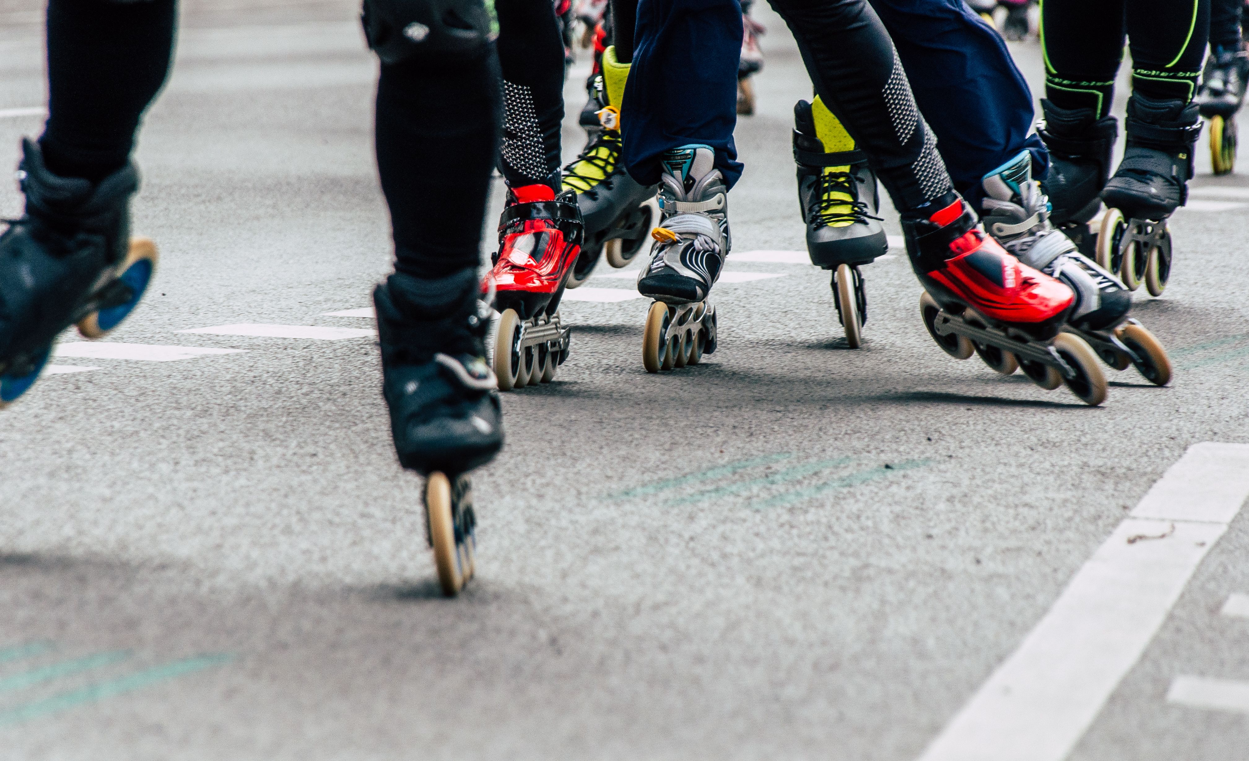 Pre-competitive roller skating group classes in Athens